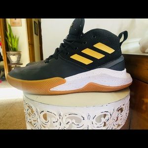 Adidas black and gold sneakers barely worn sz8.5